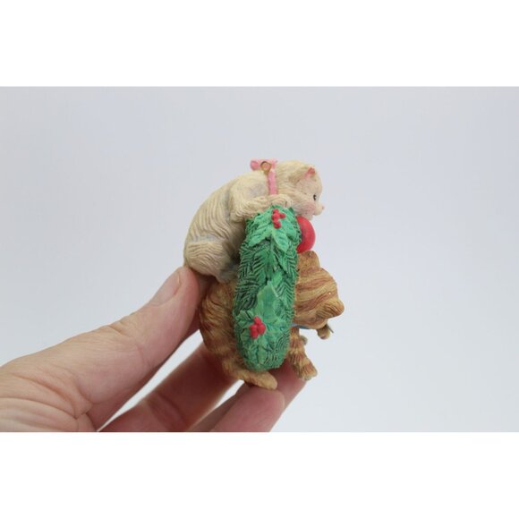 1996 Carlton Cards Merry Mischief Ornament • First in Series • Cats in Wreath • - Picture 3 of 13
